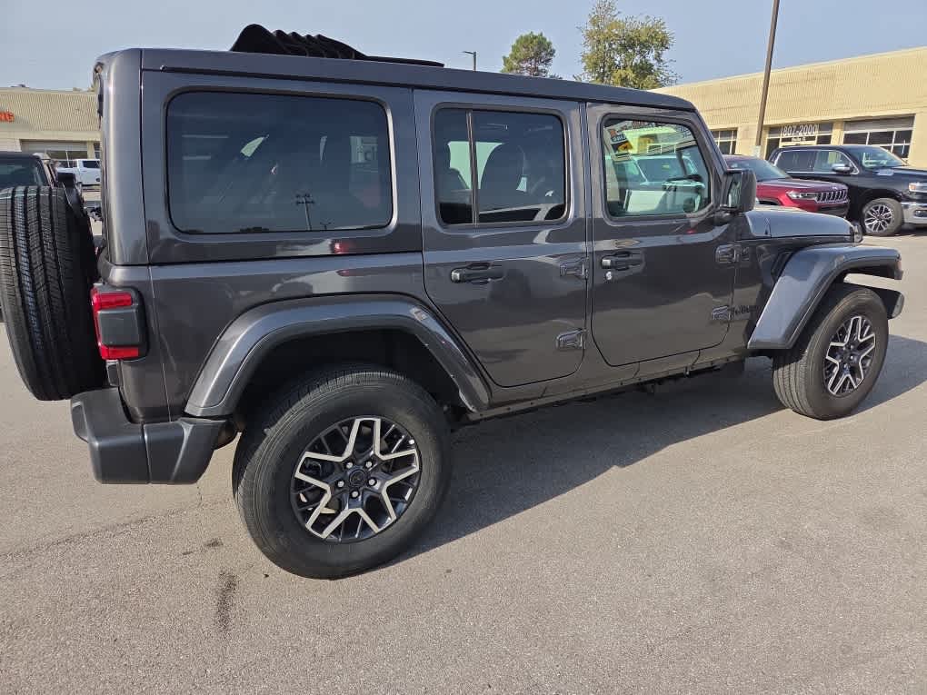 2026 Jeep Wrangler 4-Door Sahara 4x4