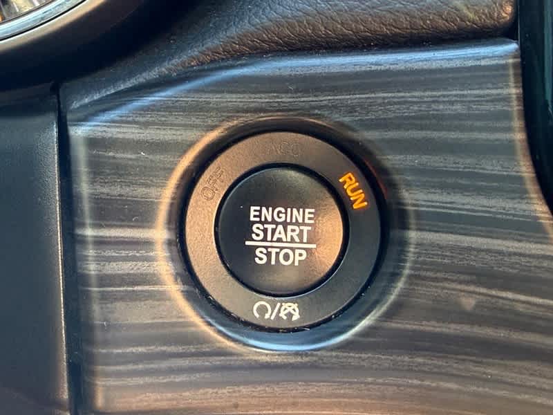2022 Jeep Grand Cherokee Laredo X 4x2