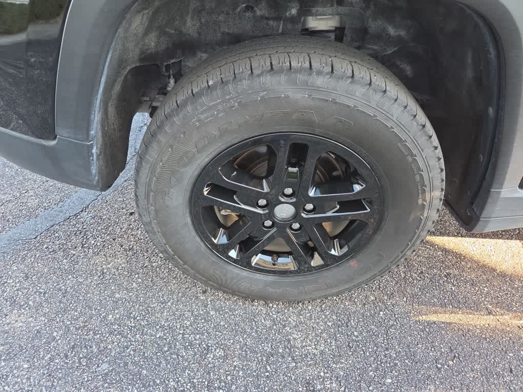 2025 Jeep Grand Cherokee Laredo 4x4