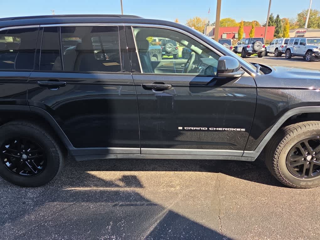 2025 Jeep Grand Cherokee Laredo 4x4