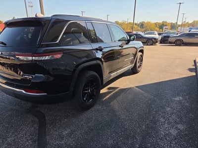 2025 Jeep Grand Cherokee Laredo 4x4