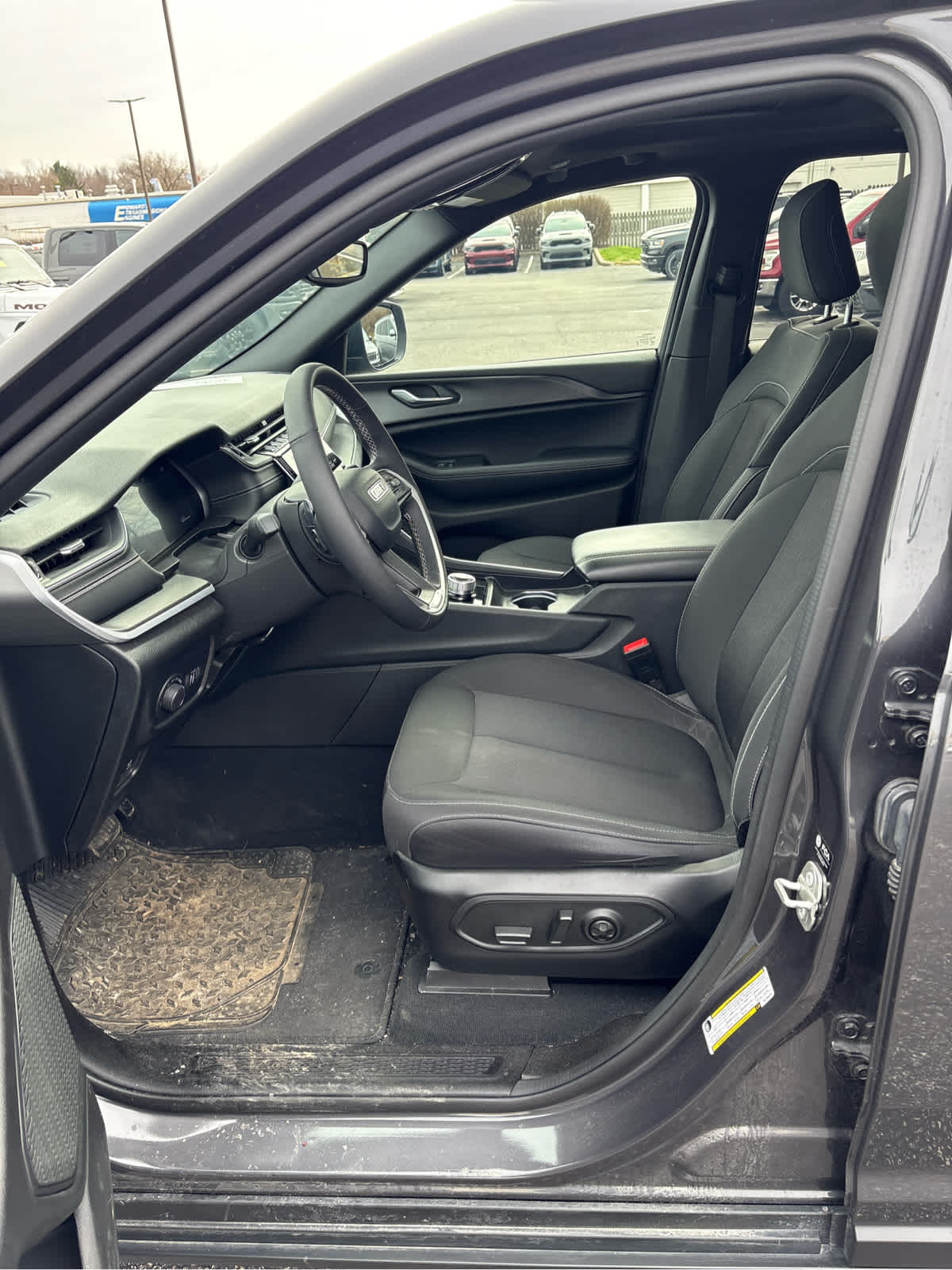 2024 Jeep Grand Cherokee Laredo X