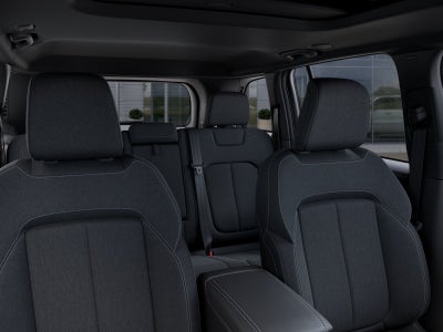 2027 Jeep Grand Cherokee LAREDO X 4X4