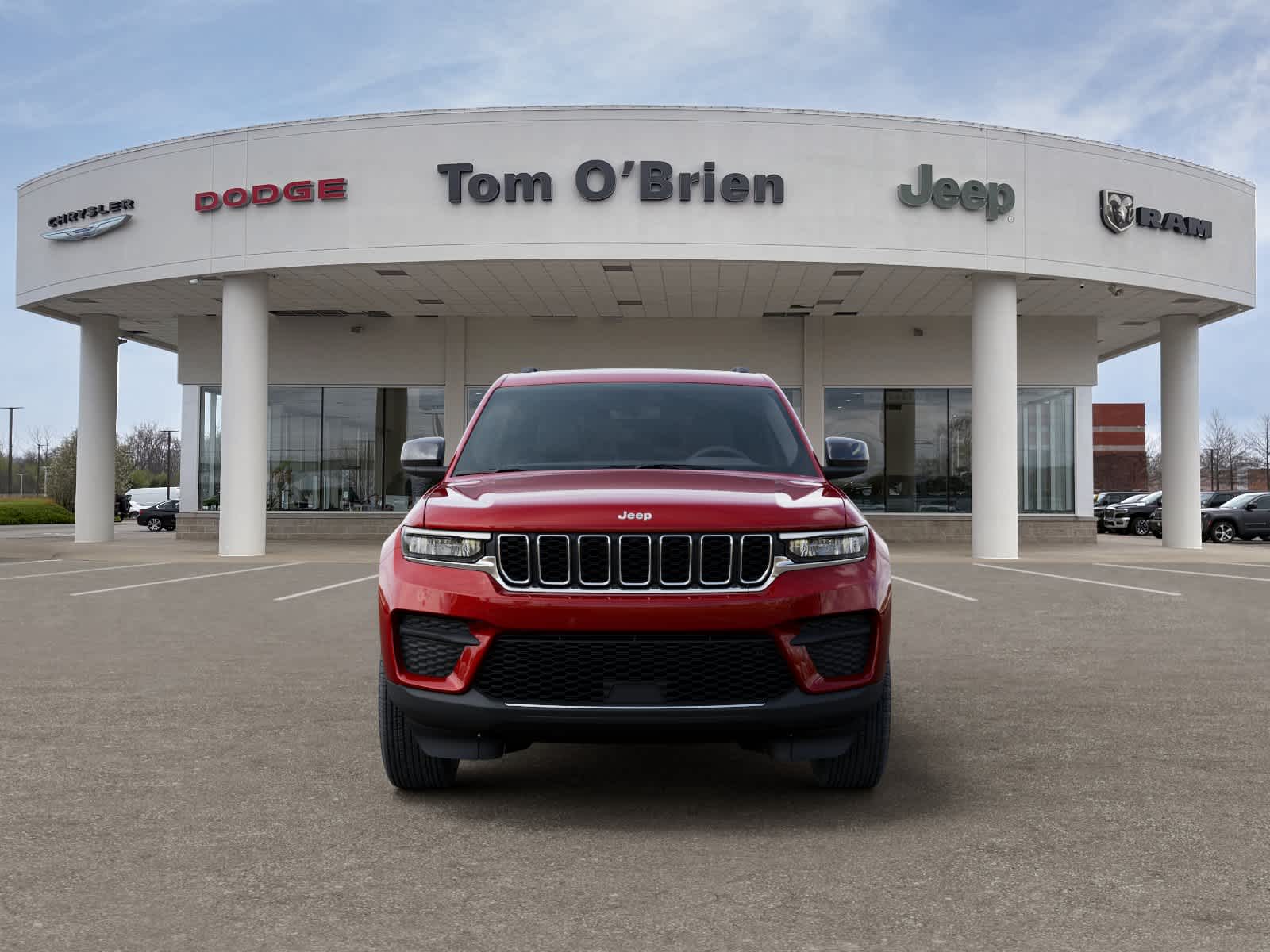 2027 Jeep Grand Cherokee LAREDO X 4X4