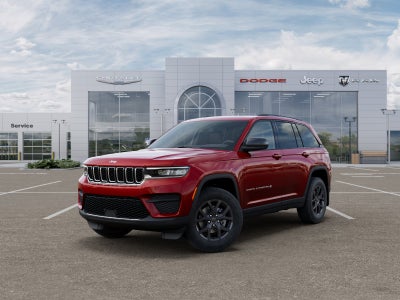 2027 Jeep Grand Cherokee LAREDO X 4X4