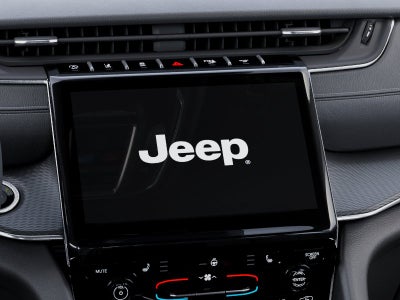 2027 Jeep Grand Cherokee LAREDO X 4X4