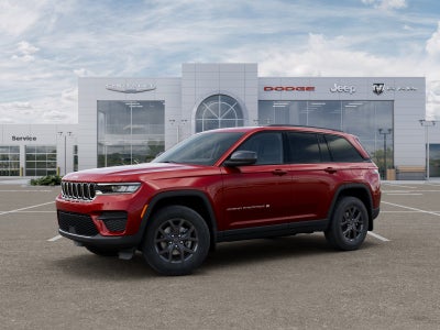 2027 Jeep Grand Cherokee LAREDO X 4X4