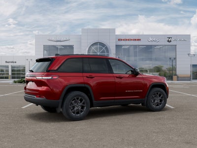 2027 Jeep Grand Cherokee LAREDO X 4X4
