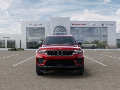 2027 Jeep Grand Cherokee LAREDO X 4X4
