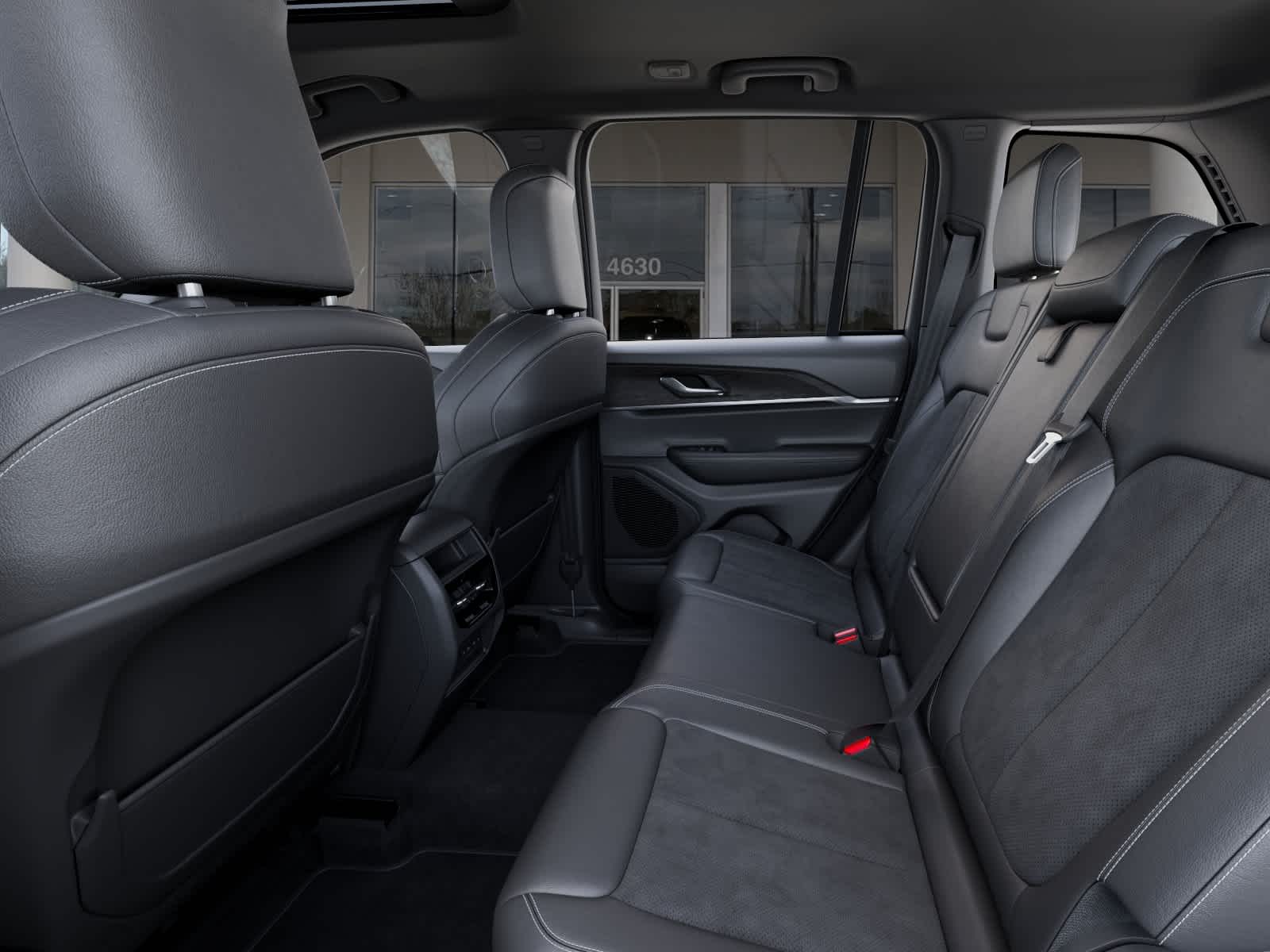 2026 Jeep Grand Cherokee Laredo Altitude