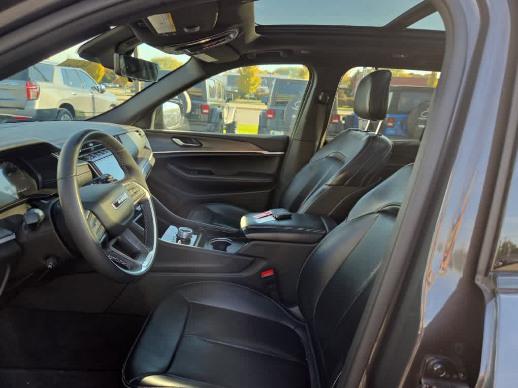 2025 Jeep Grand Cherokee Limited 4x4