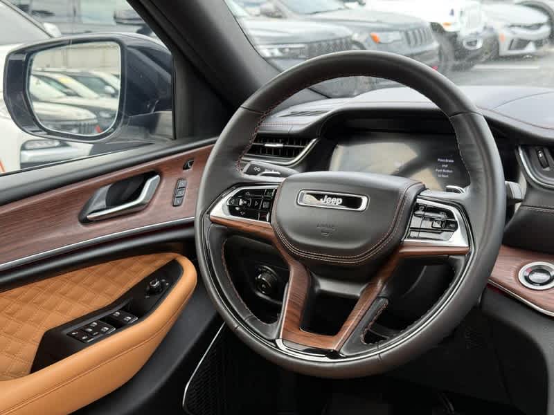 2025 Jeep Grand Cherokee Summit 4x4