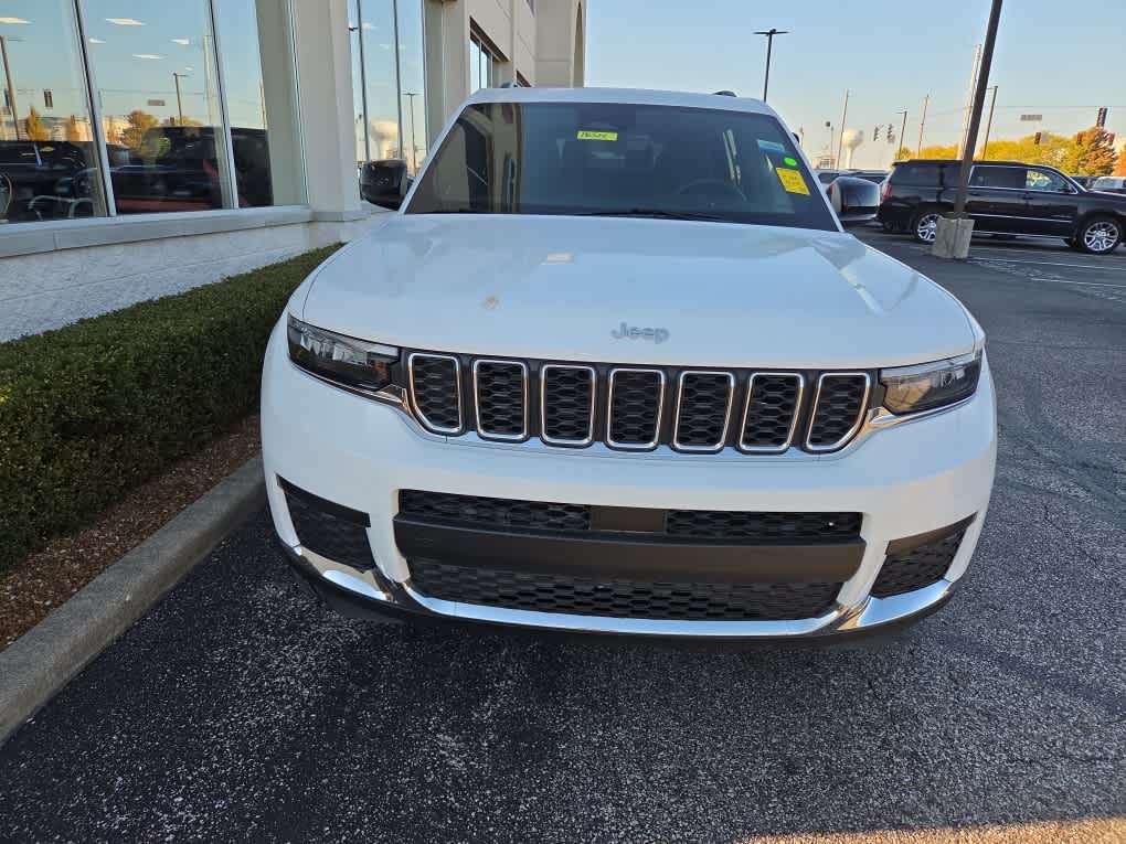 2025 Jeep Grand Cherokee L Laredo X 4x4