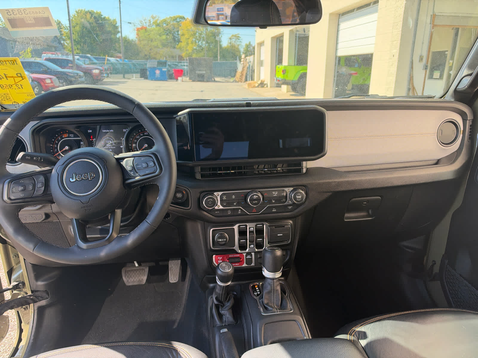 2025 Jeep Wrangler 4-Door Willys 4x4