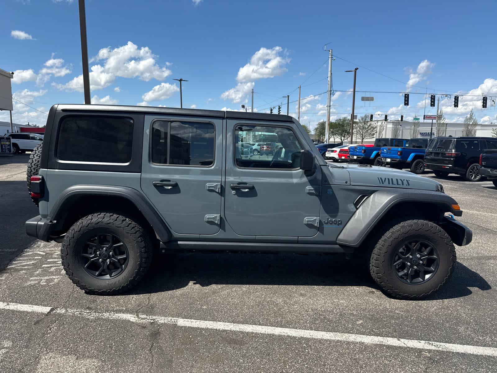 2024 Jeep Wrangler Willys
