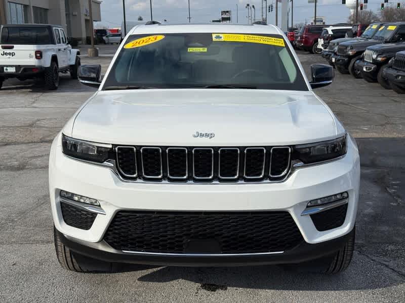 2023 Jeep Grand Cherokee Base