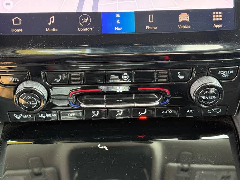 2023 Jeep Grand Cherokee Base