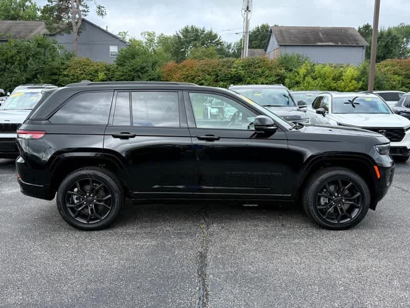 2024 Jeep Grand Cherokee Anniversary Edition