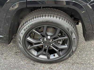 2024 Jeep Grand Cherokee Anniversary Edition