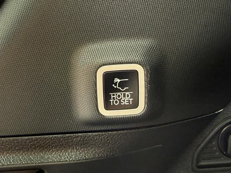 2024 Jeep Grand Cherokee Anniversary Edition