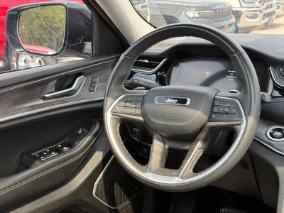 2023 Jeep Grand Cherokee 30th Anniversary