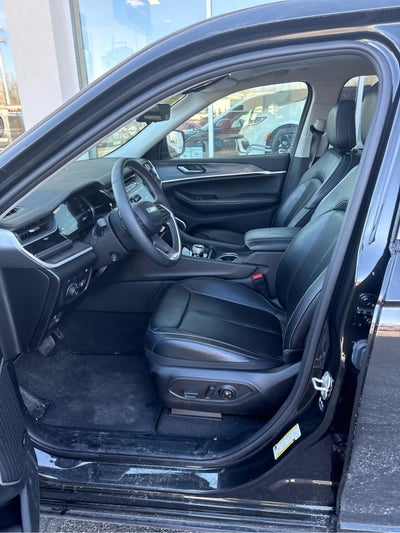 2023 Jeep Grand Cherokee 30th Anniversary