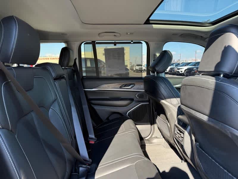 2023 Jeep Grand Cherokee 30th Anniversary