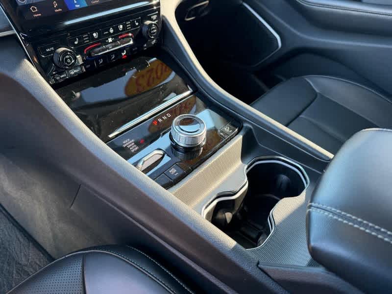 2023 Jeep Grand Cherokee 30th Anniversary