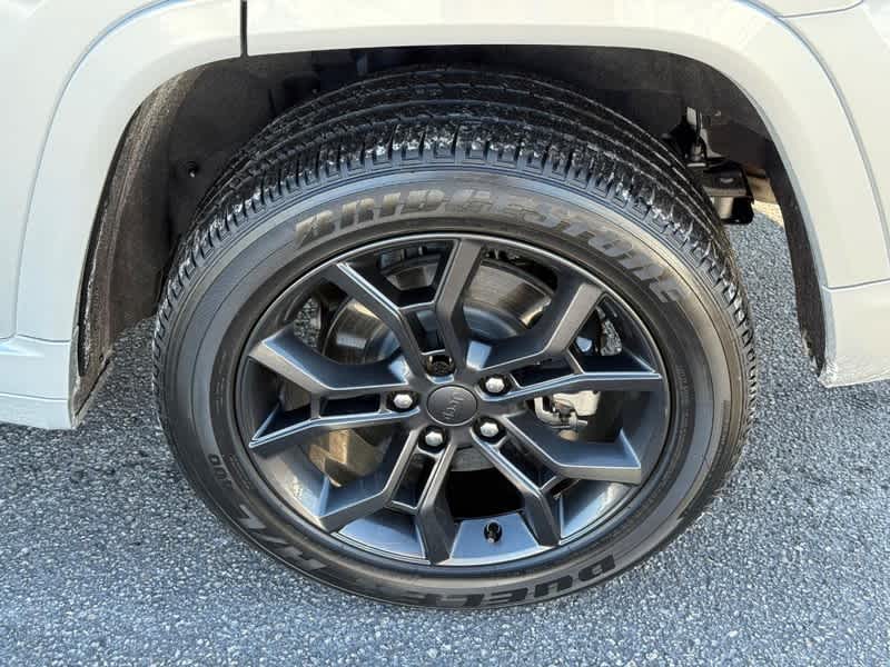 2023 Jeep Grand Cherokee 30th Anniversary