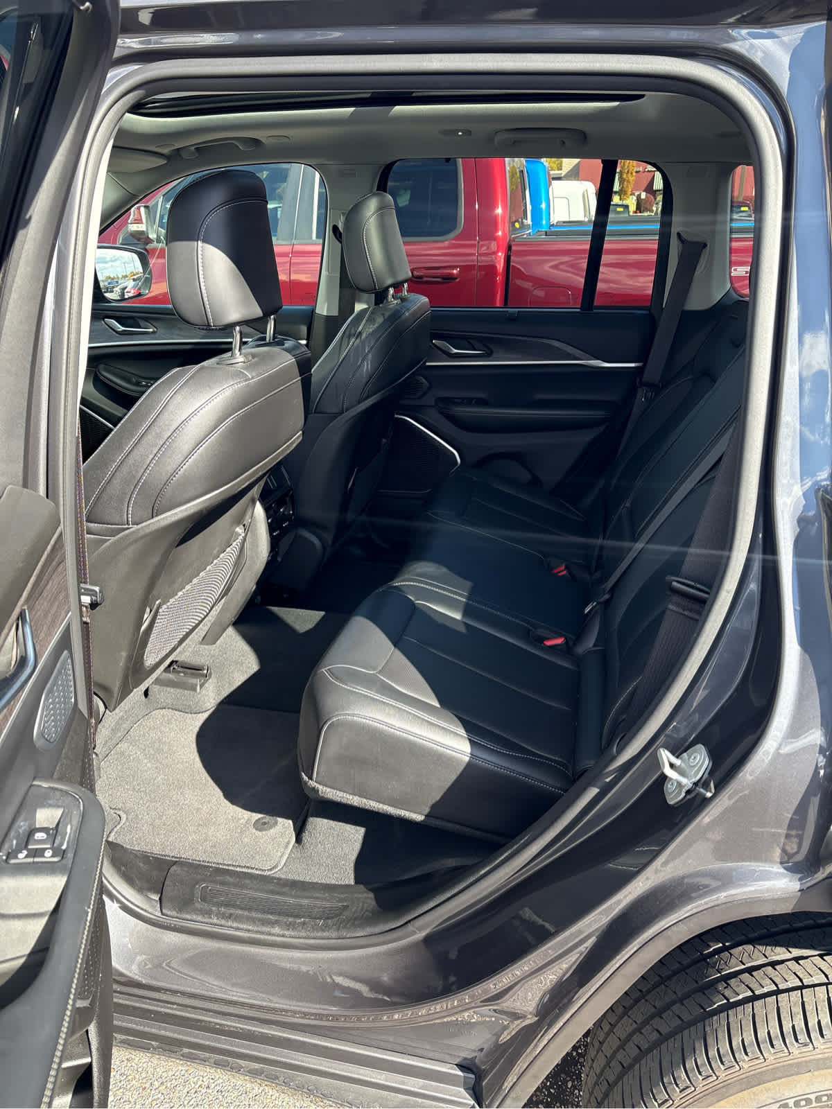 2023 Jeep Grand Cherokee 30th Anniversary