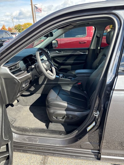 2023 Jeep Grand Cherokee 30th Anniversary