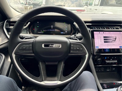 2023 Jeep Grand Cherokee 30th Anniversary