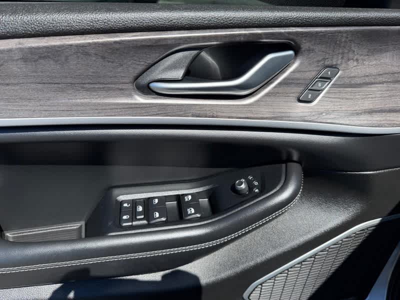 2023 Jeep Grand Cherokee 30th Anniversary