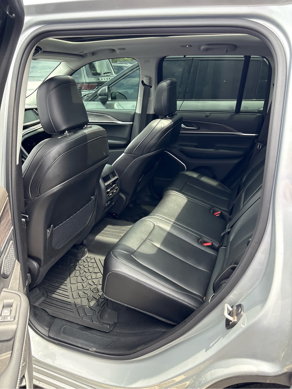 2023 Jeep Grand Cherokee 30th Anniversary