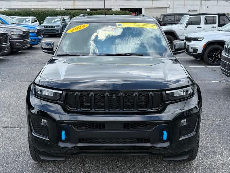 2024 Jeep Grand Cherokee Anniversary Edition