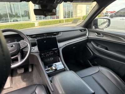 2024 Jeep Grand Cherokee Anniversary Edition
