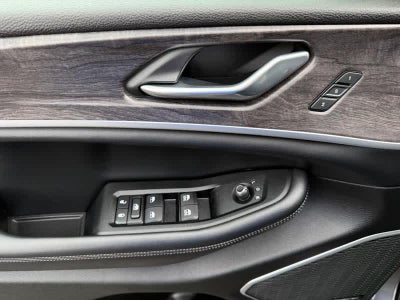 2024 Jeep Grand Cherokee Anniversary Edition