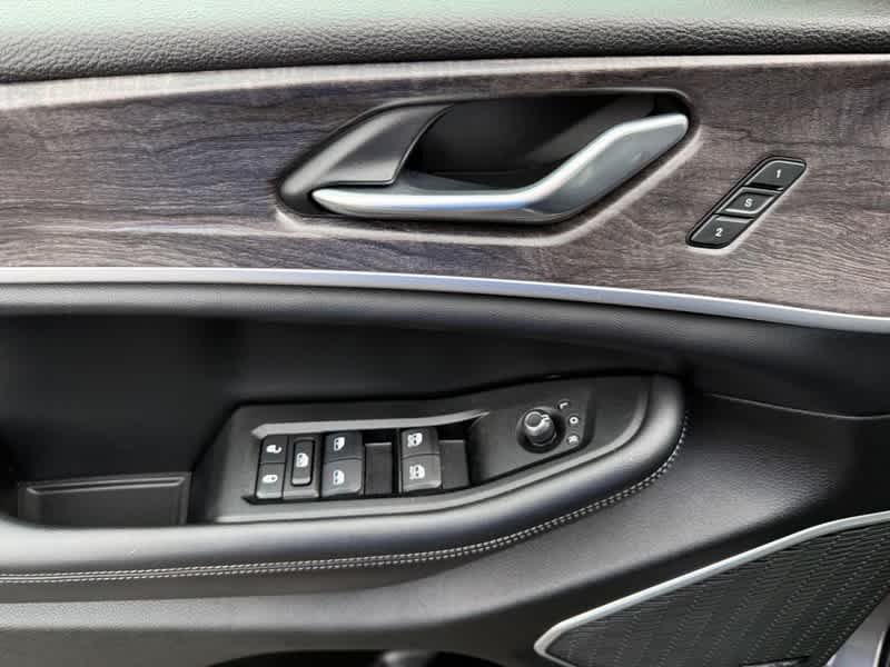 2024 Jeep Grand Cherokee Anniversary Edition