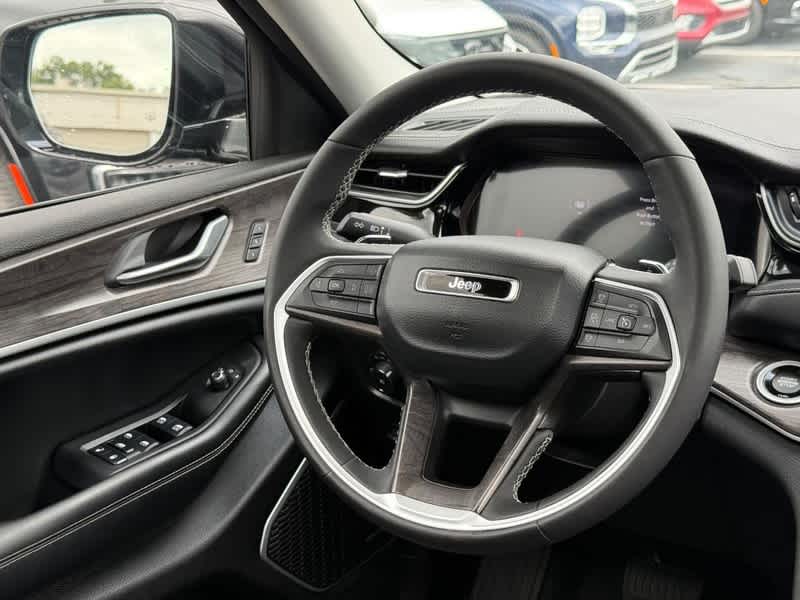2023 Jeep Grand Cherokee 30th Anniversary