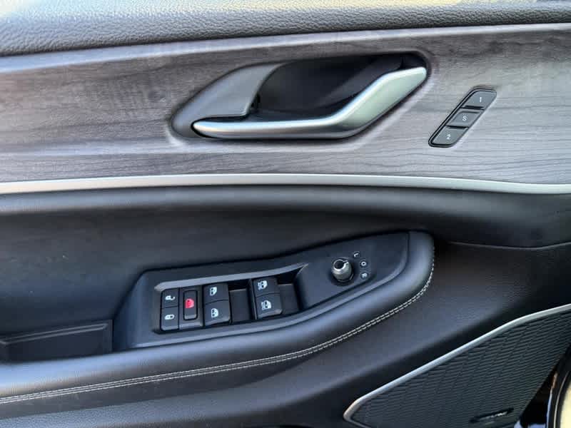 2023 Jeep Grand Cherokee 30th Anniversary