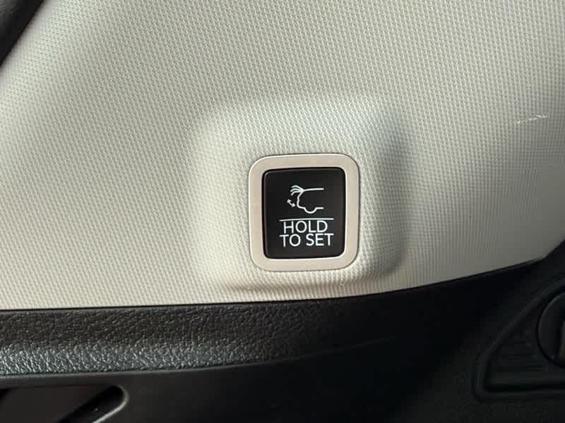 2024 Jeep Grand Cherokee Anniversary Edition