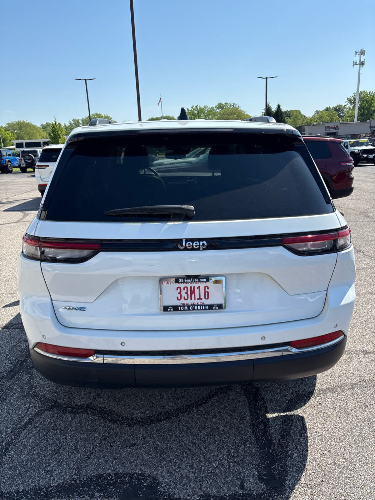 2022 Jeep Grand Cherokee Base