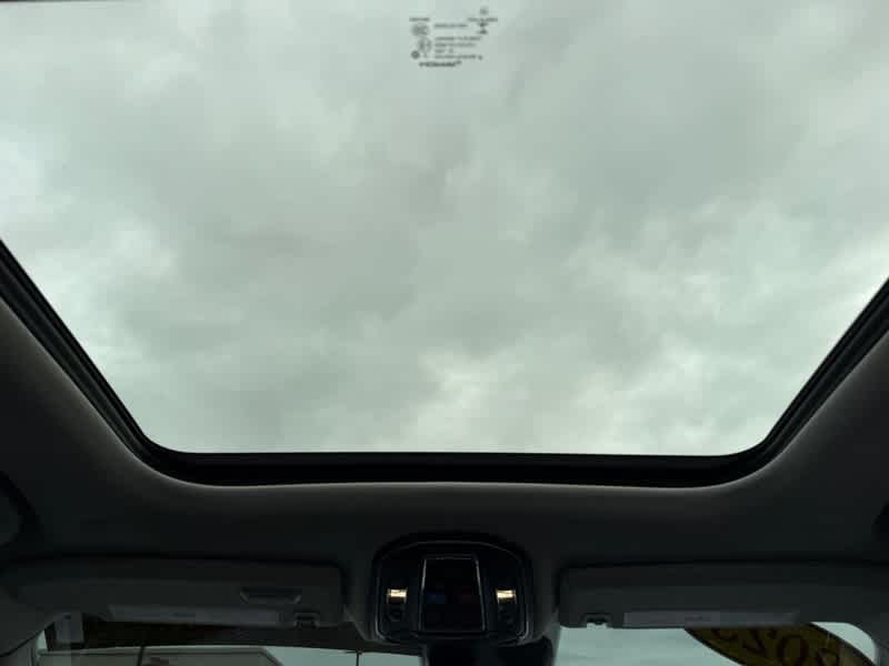 2023 Jeep Grand Cherokee Base