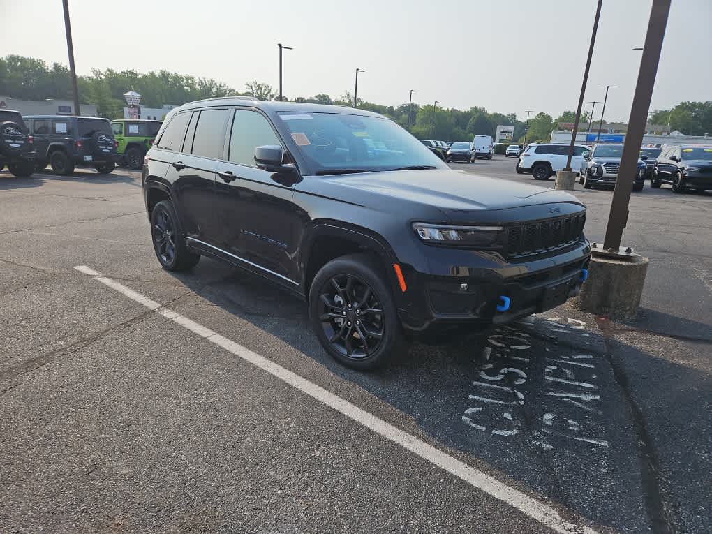 2024 Jeep Grand Cherokee Anniversary Edition