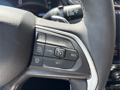 2023 Jeep Grand Cherokee Base