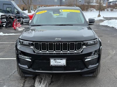 2023 Jeep Grand Cherokee Base