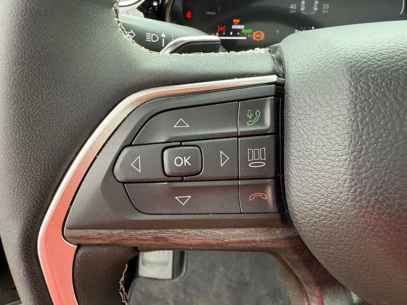 2023 Jeep Grand Cherokee Base