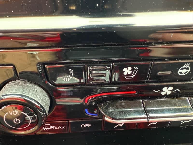 2023 Jeep Grand Cherokee Base