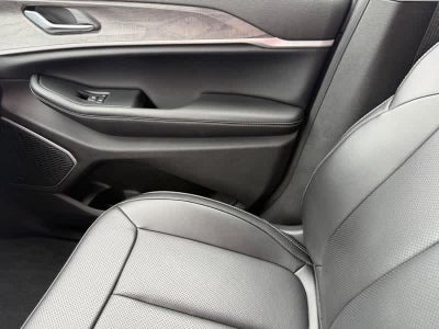 2023 Jeep Grand Cherokee Base