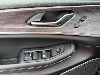 2023 Jeep Grand Cherokee Base